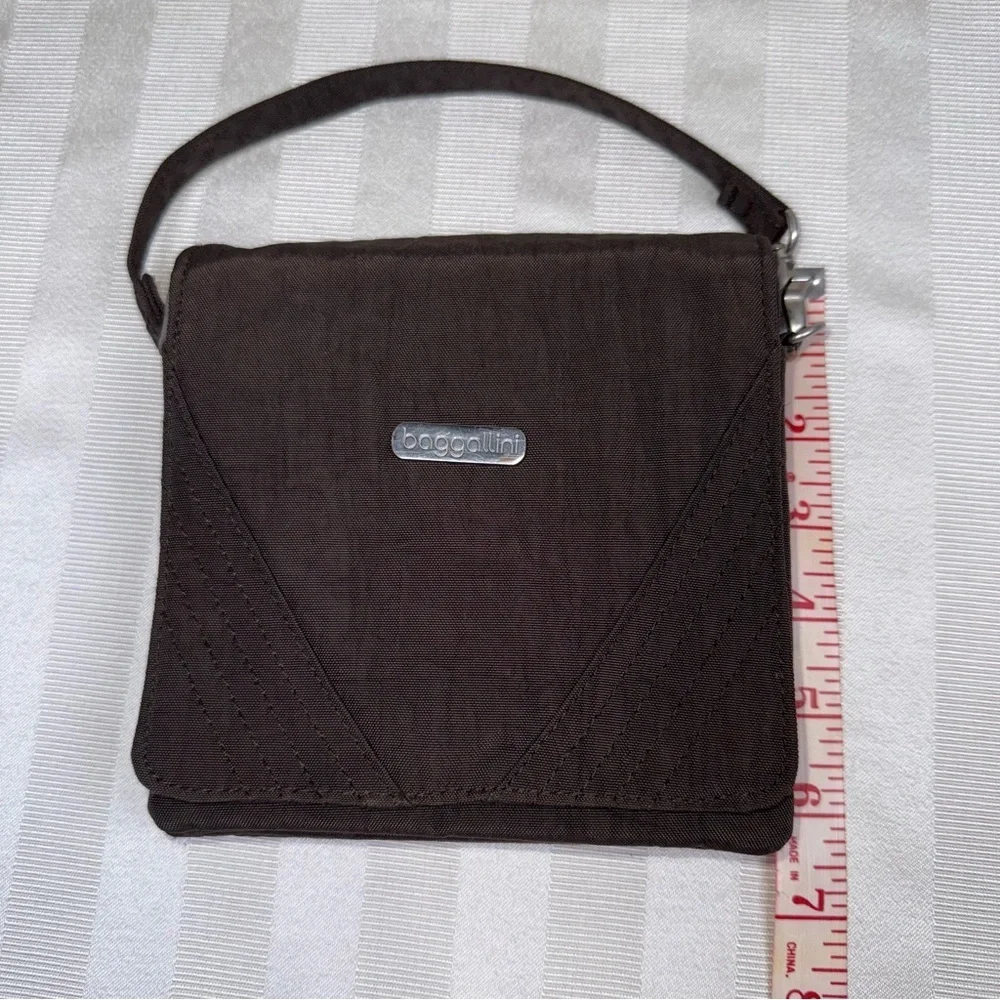 Baggalini Divide Brown Small Crossbody Purse Flap Magnetic Closure